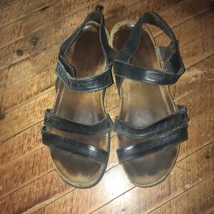 Naot Celtic knot design strappy ortho comfortable sandals